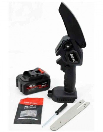 Κλαδευτικό αλυσοπρίονο με απαραίτητα εξαρτήματα