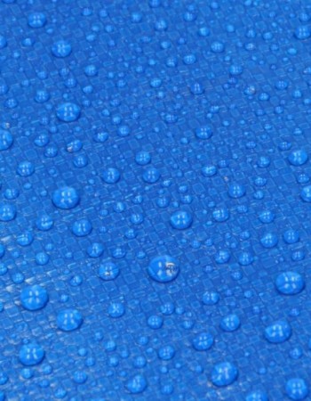 Αδιάβροχος μουσαμάς πολυαιθυλενίου υψηλής αντοχής, με προστασία UV.